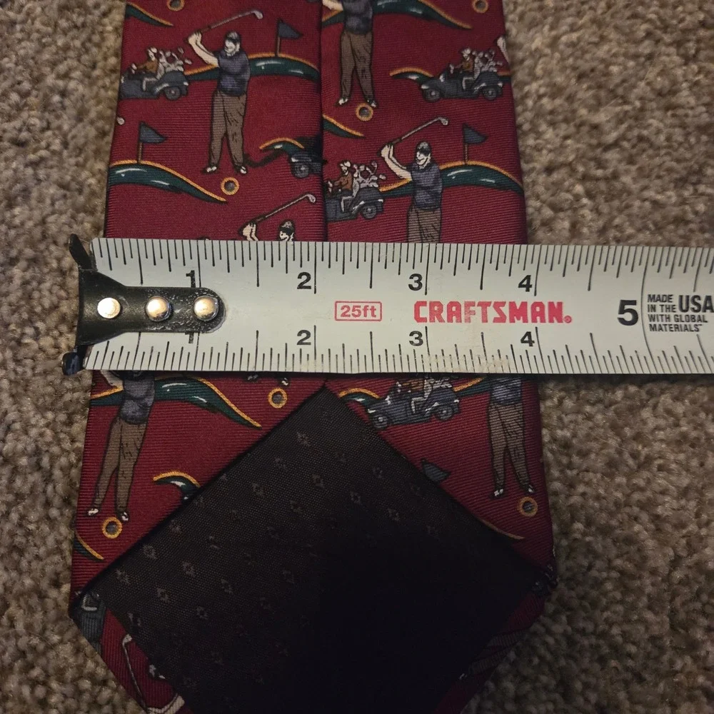 Pebble Beach Mens Silk Tie Burgundy Red Golf Novelty Print Made in USA Classic